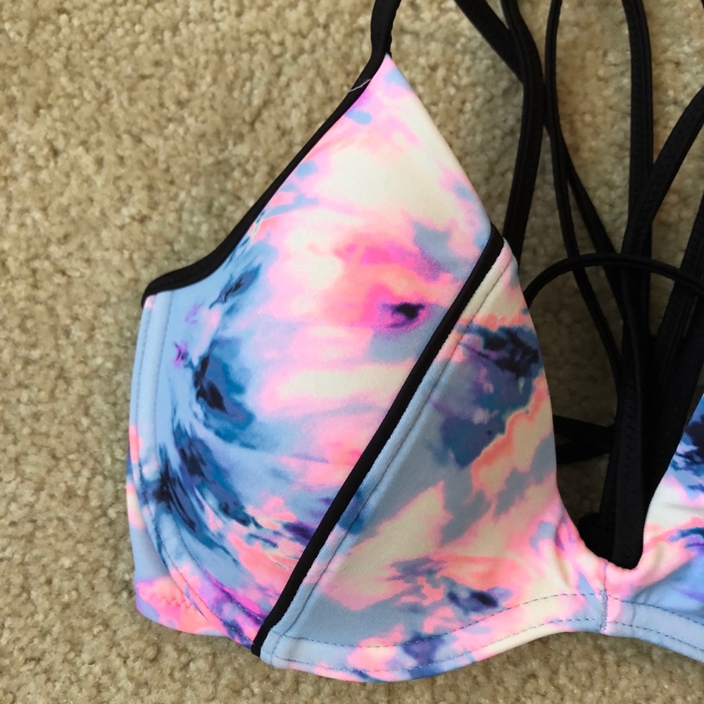 PINK Victoria’s Secret Swimsuit Top - Picture 2 of 4